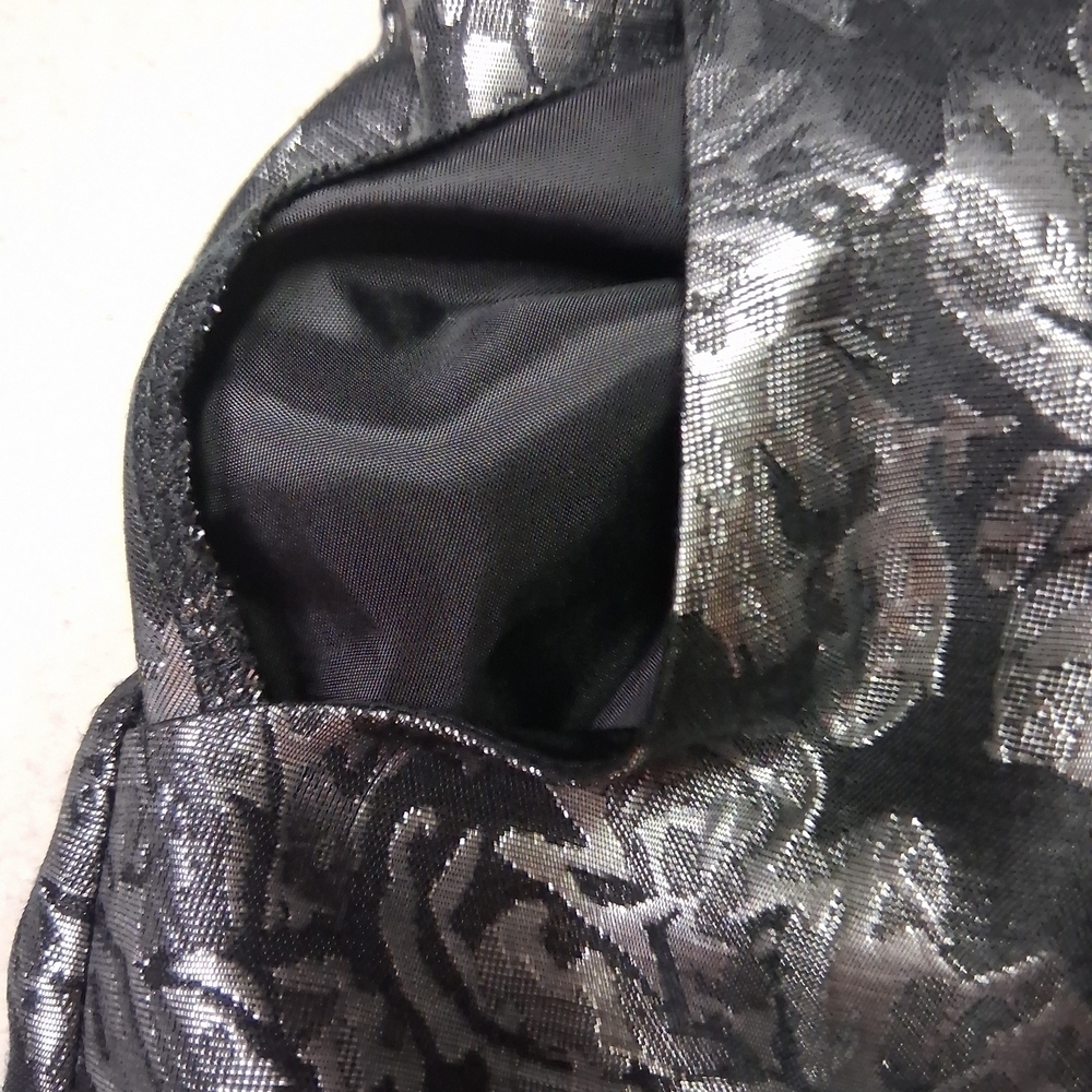 Kismet Elegant One-Shoulder Dress in Black and Silver - Picture 5 of 5